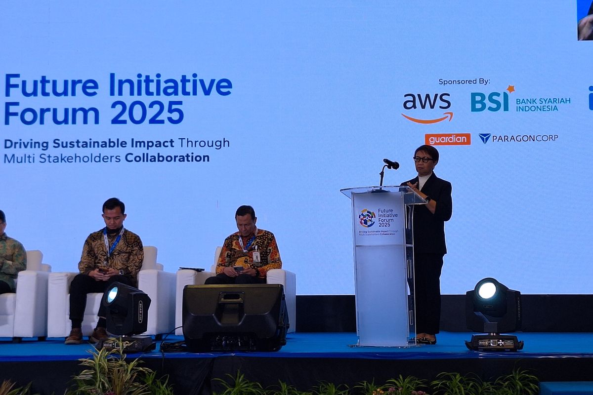 Utusan Khusus Sekretaris Jenderal PBB untuk Isu Air Retno Marsudi turut memberikan pidato inspiratif dalam  Future Initiative Forum 2025 di Hotel Borobudur, Jakarta Pusat, Rabu (5/11/2025). 
