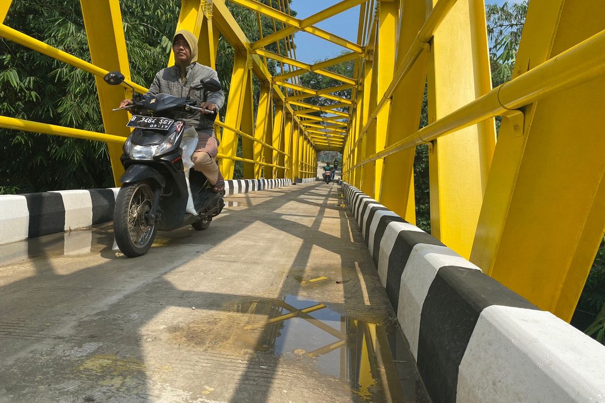 Jembatan Kuning di Jalan Jembatan Kuning, Kalimulya, Cilodong, Depok, Selasa (26/3/2024).