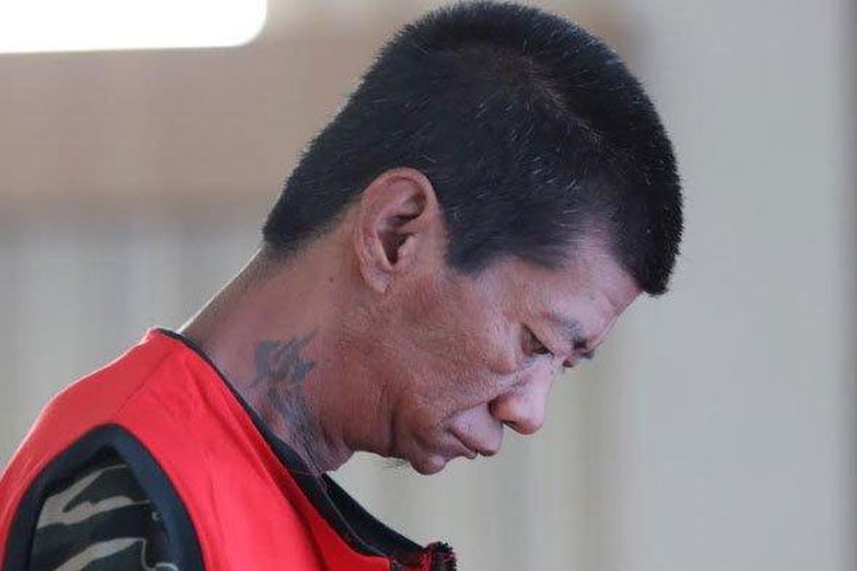 PENJAHAT - Berdalih ajakannya menikah ditolak perempuan umur 55 tahun, pria bernama Suratman umur 44 asal Sawahan, Surabaya, malah menyekap dan mencabuli. Janda berinisial TYC itu disekap sejak pukul 1 dini hari hingga setelah subuh di rumah korban, Sukomanunggal, Surabaya. 