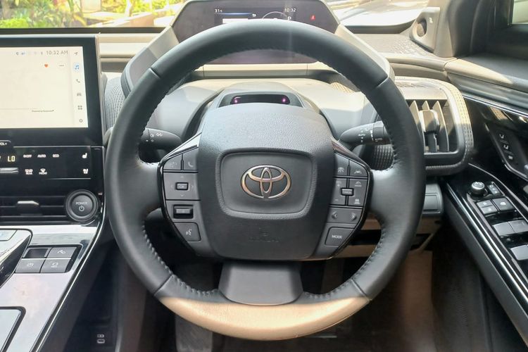 Interior mobil listrik Toyota bZ4X