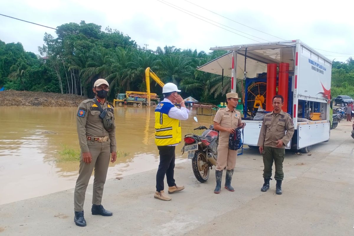 Kondisi Kelurahan Sepaku, Kecamatan Sepaku, Kabupaten Penajam Paser Utara (PPU), Kalimantan Timur, Senin (24/6/2024). Banjir disebabkan kuras hujan yang tinggi dalam dua hari terakhir.