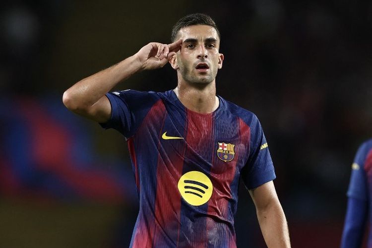 Penyerang Barcelona, Ferran Torres, merayakan gol pada laga Liga Champions antara FC Barcelona dan Paris Saint-Germain (PSG) di Estadi Olimpic Lluis Companys di Barcelona, ??pada 1 Oktober 2025.