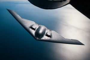 Intip Kokpit Bomber Siluman B-2: Ada Kasur Lipat dan Microwave untuk Misi 40 Jam