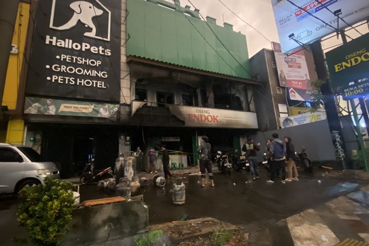 Restoran Oseng Endok Depok Terbakar, Diduga karena Kebocoran Gas