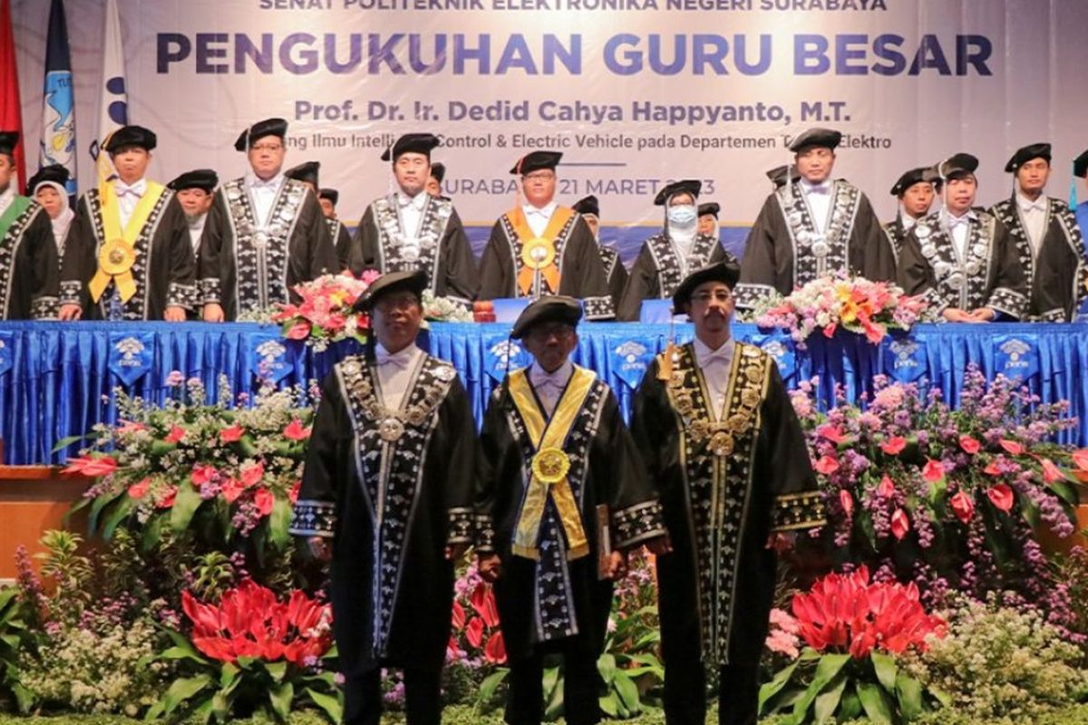 Prof. Dedid Cahya Happyanto resmi dilantik sebagai guru besar ketiga di Departemen Teknik Elektro dan menjadi guru besar keempat yang dimiliki Politeknik Elektronika Negeri Surabaya (PENS).