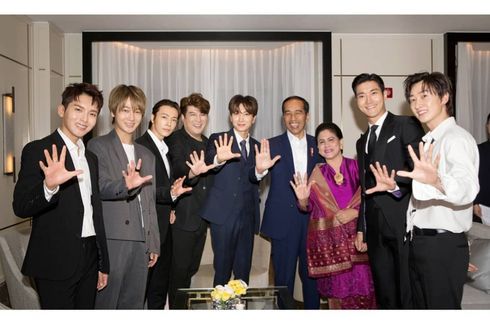 Super Junior Pajang Foto Bareng Jokowi di Korea Selatan