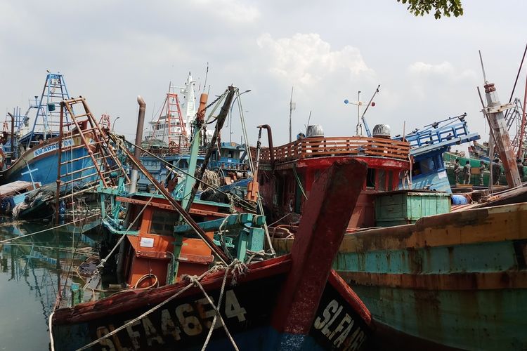 Sejumlah KIA asing yang berhasil ditangkap kapal pengawasan perikanan. Saat ini KIA asing tersebut kembali merajalela melakukan pencurian ikan di perairan Natuna.