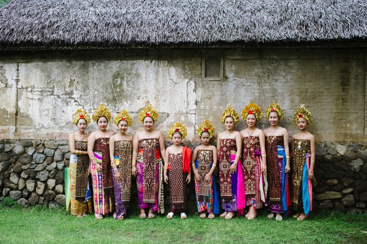 Sekelompok perempuan di Desa Tenganan, Karangasem, Bali saat sedang perayaan keagamaan Hindu, (02/01/2018).