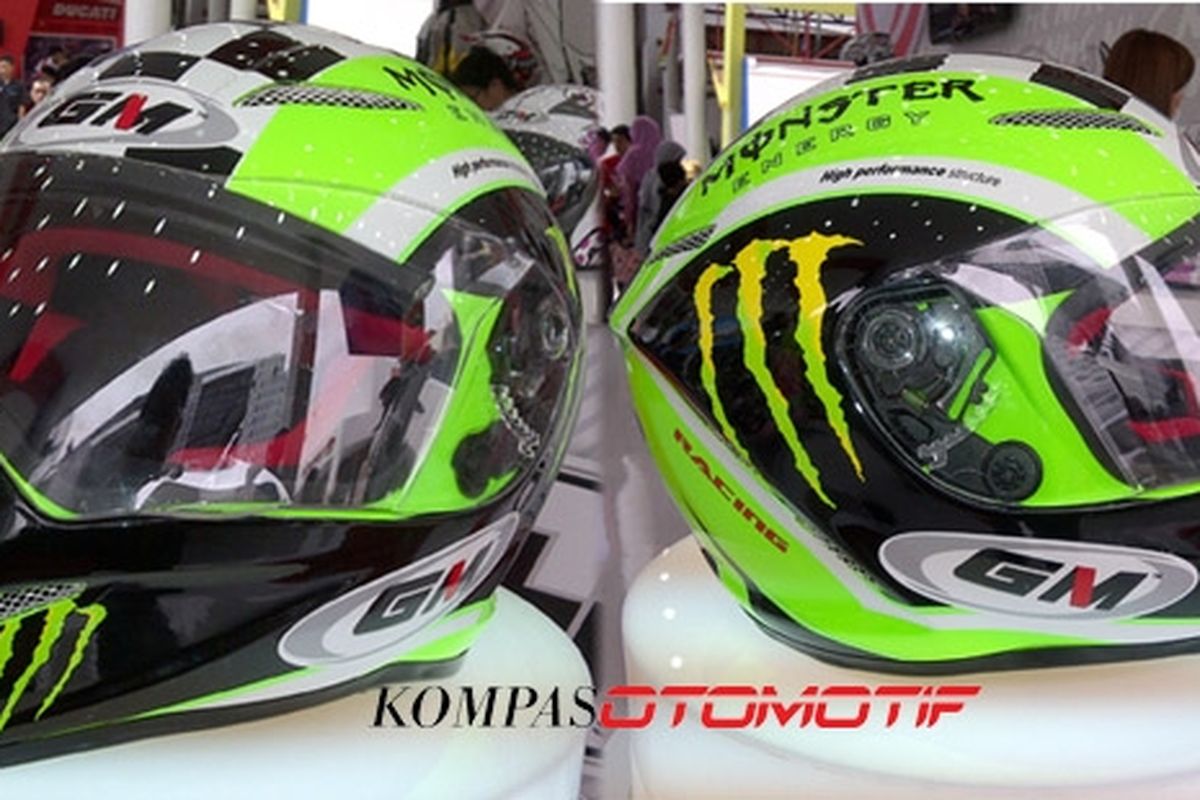 Helm edisi baru DragBike dari GM.