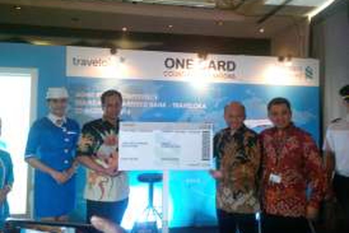 Kerja sama antara Standard Chartered Indonesia dengan Traveloka, di Hotel Sultan, Jakarta, (23/8/2016). 