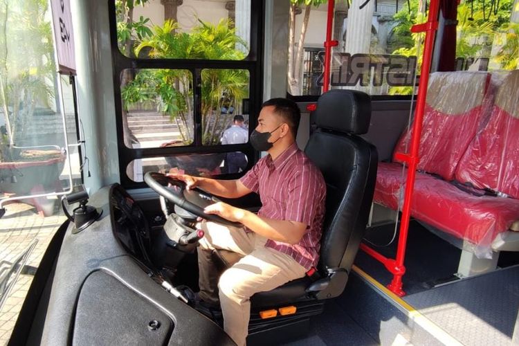 Saat bus listrik sedang dicoba mengelilingi Kota Semarang, Jawa Tengah. Jumat (12/8/2022)