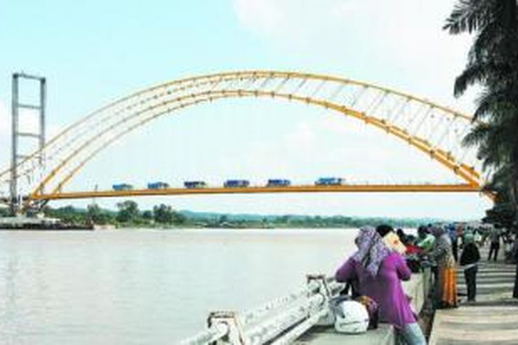 Inilah Jembatan Kutai Kartanegara baru yang diresmikan pada Selasa (8/12/2015).