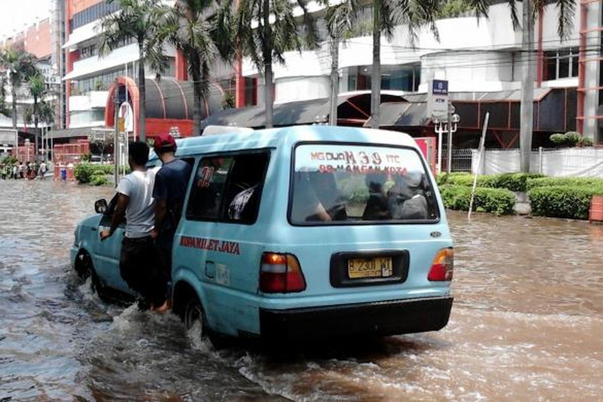Jakarta menempati peringkat kesebelas, kota paling rawan banjir di dunia.