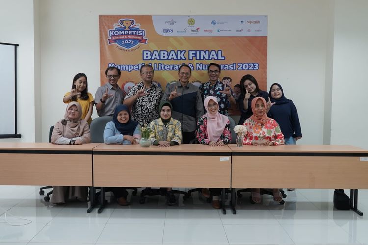 BPU UNJ bekerja sama dengan PesonaEdukasi menyelenggarakan babak final Batch II Kompetisi Literasi dan Numerasi 2023 pada 29-31 Mei 2023.