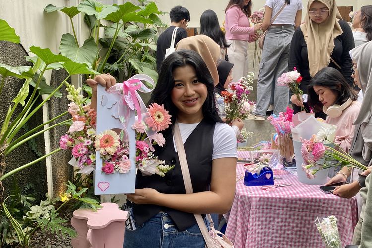Owner Crana Florist, di flower market