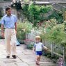 Hari Ayah, Pangeran Charles Unggah Foto Kenangan Bersama Putranya