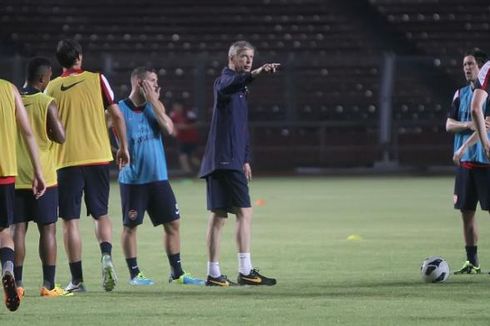 Arsenal Pernah Tumbang di Surabaya