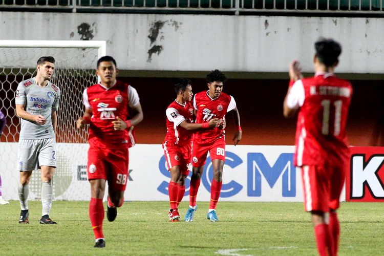 Pemain muda Persija Jakarta Braif Fatari seusai mencetak gol ke gawang Persib Bandung saat final Piala Menpora 2021 leg pertama yang berakhir dengan skor 2-0 di Stadion Maguwoharjo Sleman, Kamis (22/04/2021) malam. 