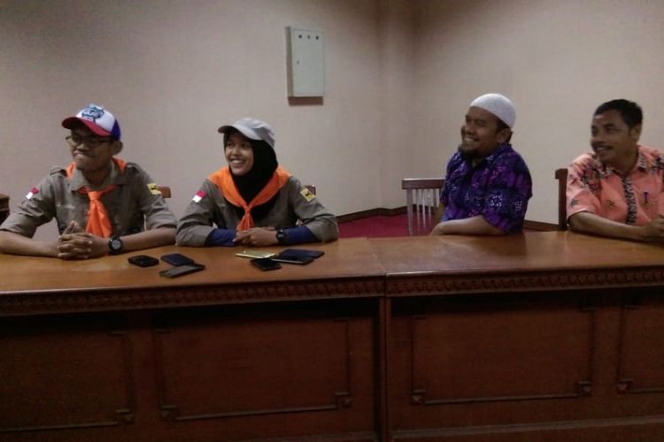 Ekspedisi Mongolia--Dua mahasiswa UMS, Iqbal Nurii Anam (22) dan Ajeng Nurtri Hidayati (22) yang akan melakukan ekspedisi sekaligus penelitian keberadaan suku Kazhak Nomat yang merupakan suku muslim di Mongolia. 