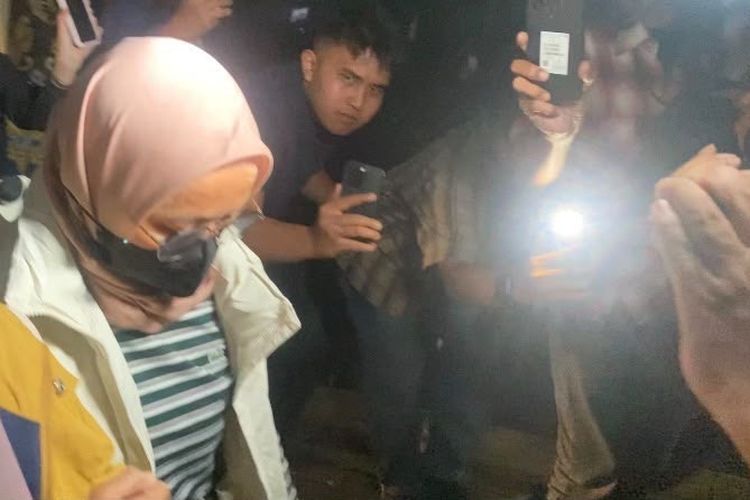 Kena OTT, Istri Bupati Pemalang Tiba di KPK