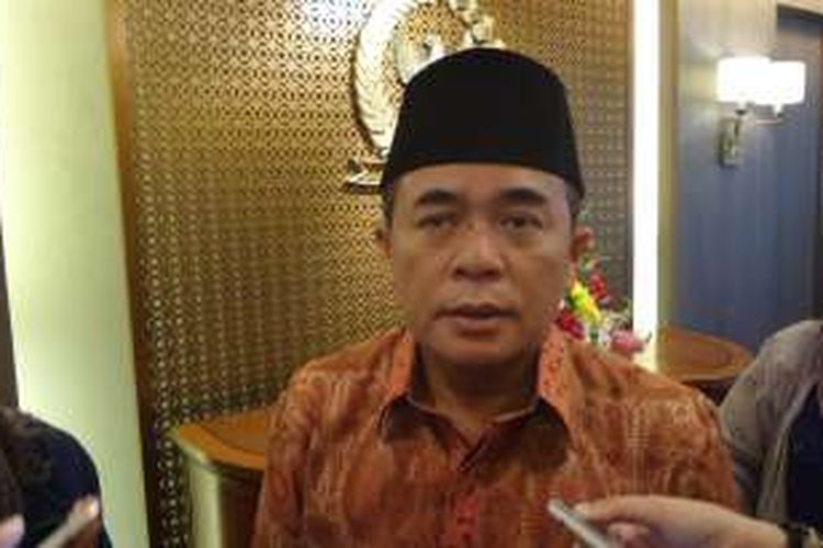 Ketua DPR RI Ade Komarudin di ruang pimpinan, Kompleks Parlemen, Senayan, Jakarta, Kamis (30/6/2016)