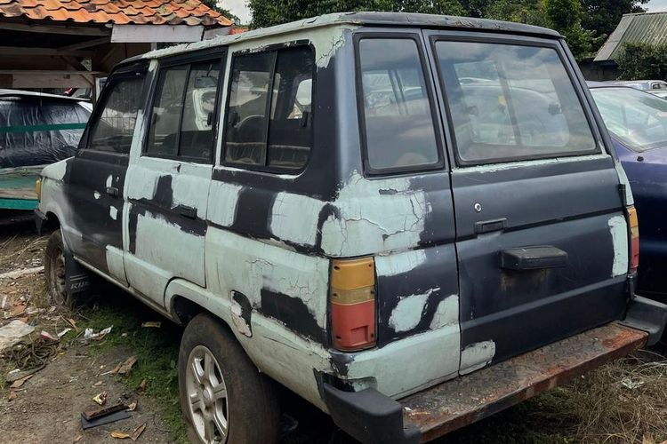 Restorasi Toyota Kijang Super