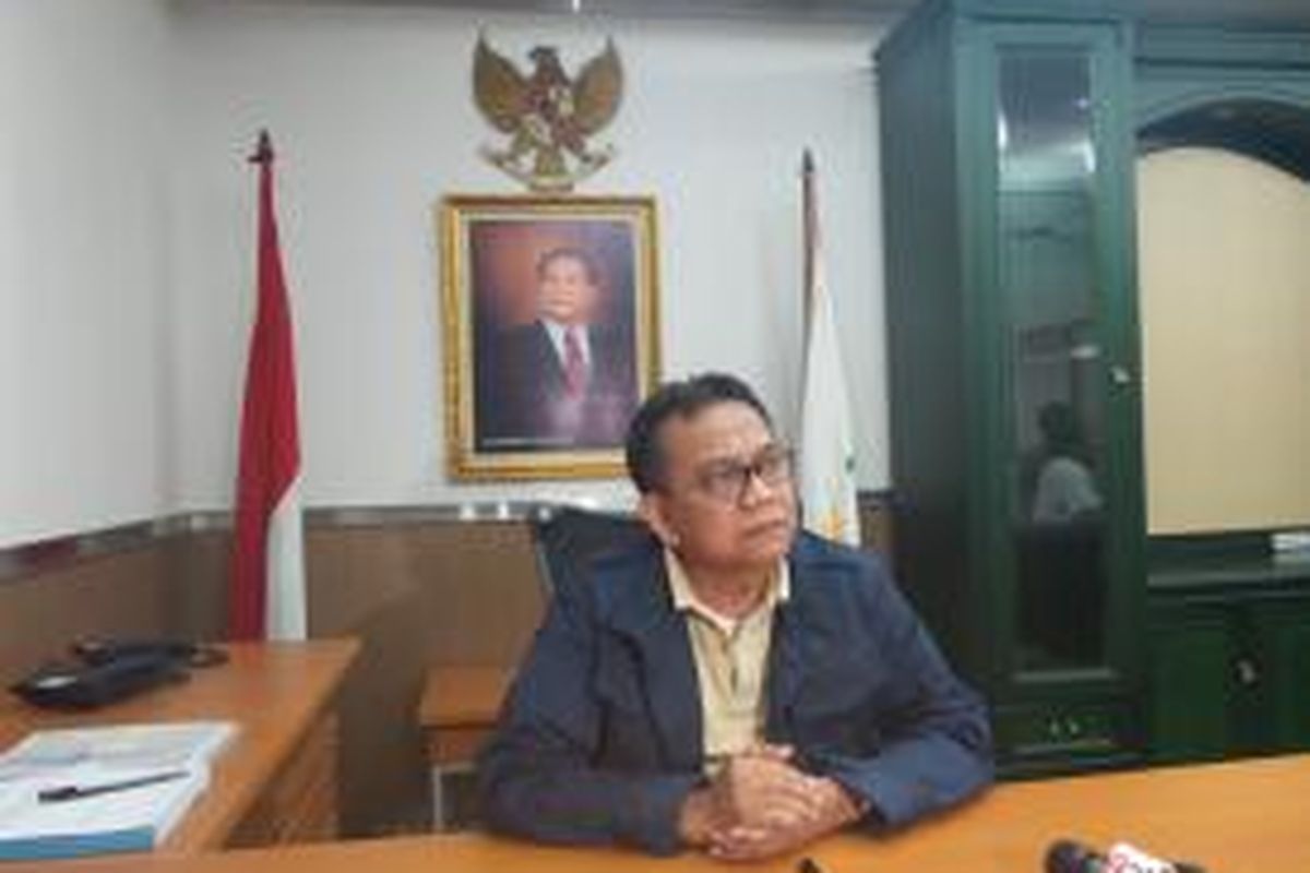 Anggota DPRD DKI Jakarta dari Fraksi Partai Gerindra, M Taufik saat ditemui di ruang kerjanya, di Gedung DPRD DKI Jakarta. 