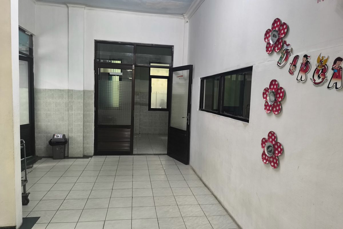 Salah satu ruang isolasai kasus campak yang disediakan RSUD Smart Pamekasan, Selasa (16/9/2025)