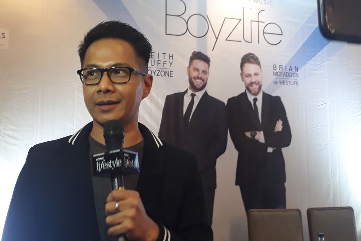 Delon diabadikan dalam jumpa pers konser Boyzlife di Hotel Sultan, Jakarta Selatan, Rabu (3/5/2017).