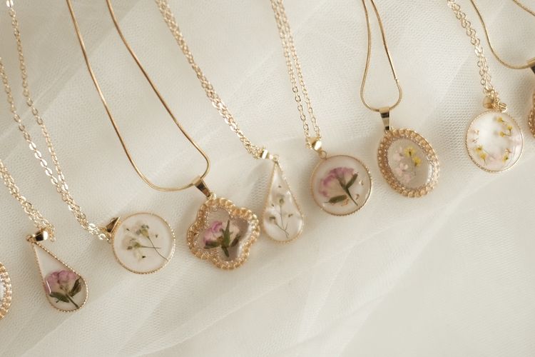 Produk kalung bunga kering akrilik Stellar Coronae