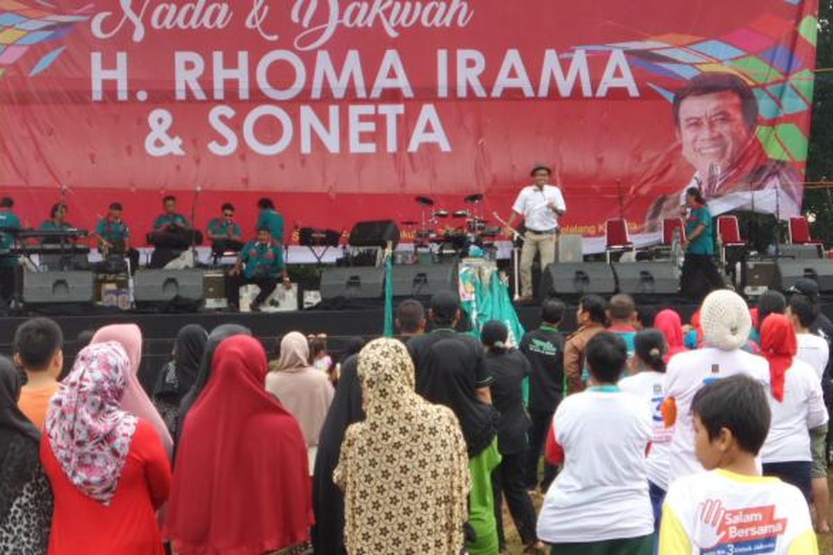 Kampanye paslon cagub-cawagub DKI Jakarta Anies Baswedan-Sandiaga Uno bersama pimpinan Partai Idaman Rhoma Irama di Jakarta Selatan, Sabtu (11/2/2017)