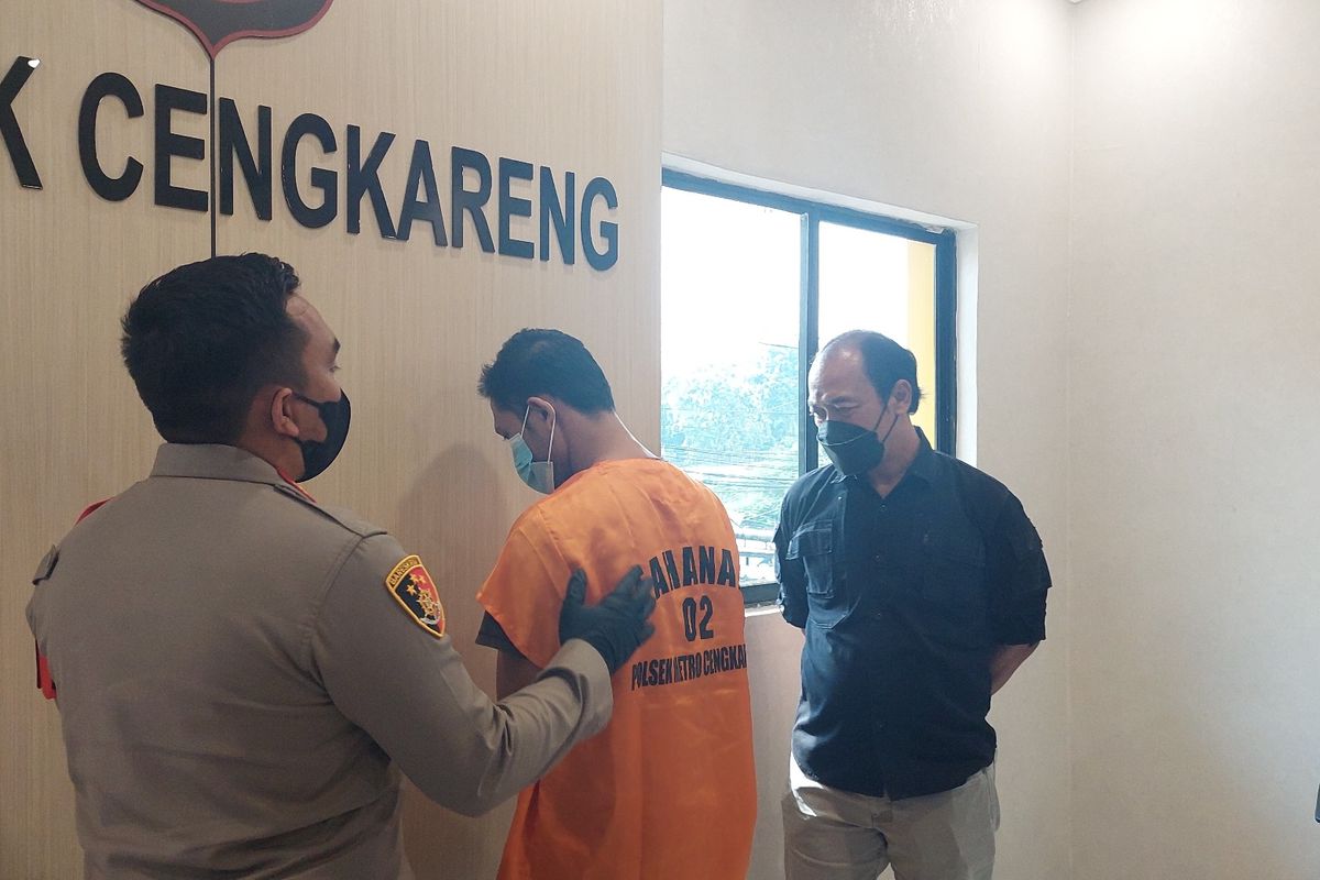 SB (29) mengakui melakukan pencabulan kepada keponakannya sendiri sebanyak 5 kali di rumahnya di Kapuk, Cengkareng, Jakarta Barat.