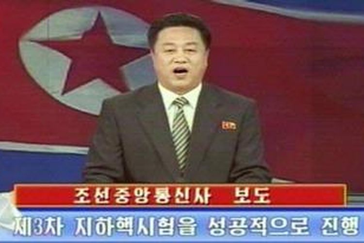 Foto ini diambil dari sebuah siaran televisi pemerintah Korea Utara yang tengah menyiarkan pernyataan pemerintah terkait uji coba nuklir.