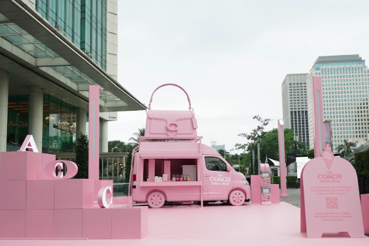 Coach Tabby Tour di Senayan City, Jakarta