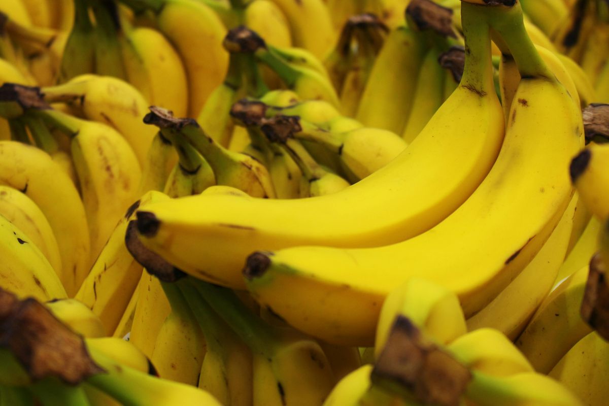 Ilustrasi pisang. Saat diare melanda, pilih makanan yang tepat seperti pisang, nasi putih, dan yogurt probiotik agar cepat pulih tanpa bikin perut makin tidak nyaman.