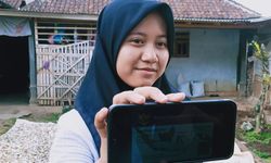 Kisah Mitha, Anak Tukang Pijat Keliling yang Bisa Kuliah berkat Beasiswa