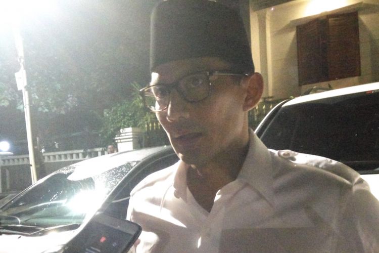 Calon wakil gubernur DKI Jakarta, Sandiaga Uno di Kediaman Prabowo Subianto Jalan Kertanegara, Jakarta Selatan, Senin (3/4/2017) malam.