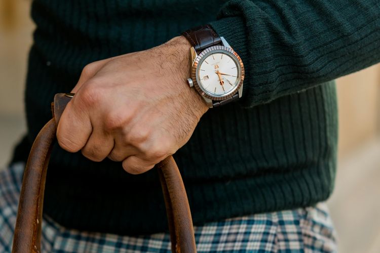 5 Tips Mix and Match Gaya Old Money untuk Pria, Tampil Rapi dan Santai