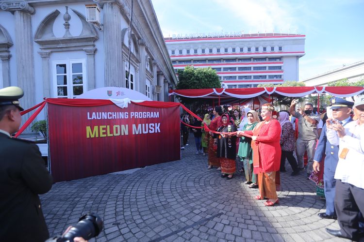 Wali Kota Semarang, Hevearlita Gunaryati Rahayu meresmikan program Melon Mas pada 17 Agustus 2023 sebagai bentuk implementasi kaum milenial dalam mengatasi stunting. 