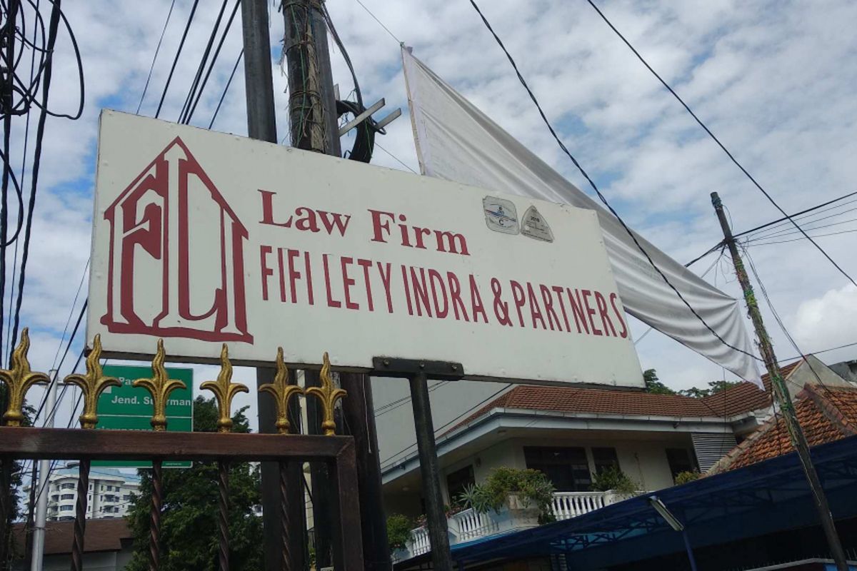 Kantor pengacara Fifi Lety Indra di Jalan Bendungan Hilir Gang IV, Jakarta Pusat, Senin (8/1/2018). firma adalah, apa itu firma, salah satu kelemahan firma adalah