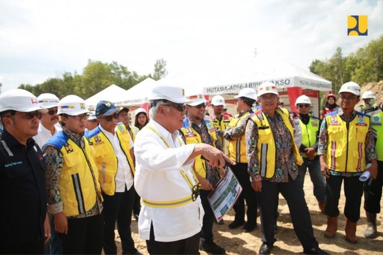 Menteri PUPR Basuki Hadimuljono dalam kunjungan kerjanya ke Provinsi Kalimantan Timur, Rabu (20/09/2023). 