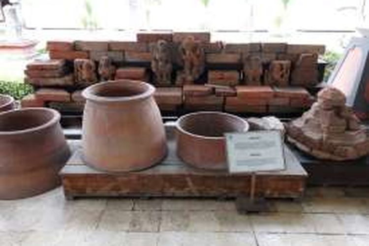 Kerajinan gerabah peninggalan Majapahit di Museum Trowulan.