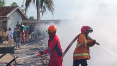 Ponpes di Pamekasan Jatim Kebakaran Saat Santri di Masjid, 8 Kamar Hangus