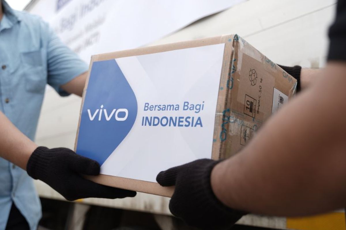 Donasi masker dari Vivo Indonesia.