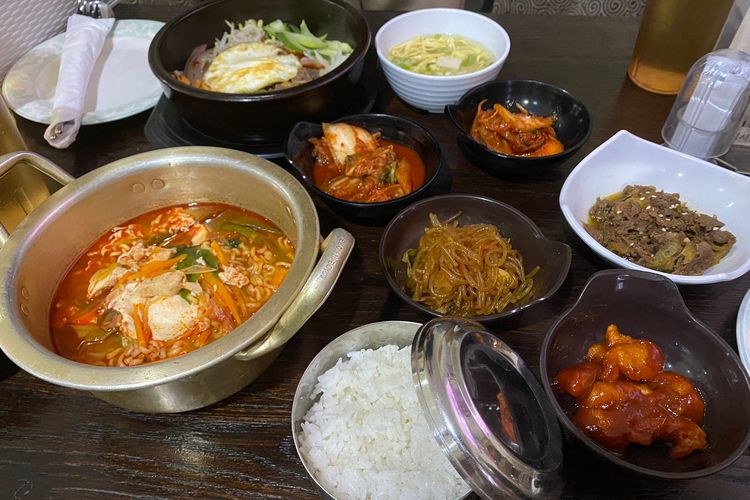 Kuliner Korea Selatan di Warung Korea Pop, Bendungan Hilir, Jakarta Pusat. 
