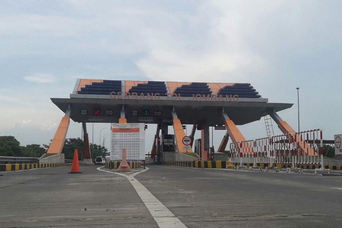 Gerbang Tol Jombang-Mojokerto.