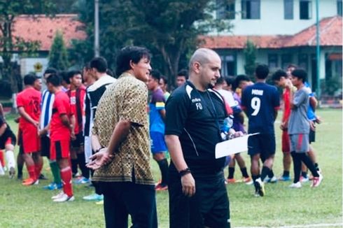 Mengenang Ricky Yacobi, Legenda yang Menyayangi Sepak bola Indonesia