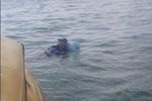 Ingin Pulang ke Malang, Pria Ini Nekat Berenang dengan Galon dari Balikpapan