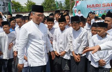 Ketua Umum Pengurus Besar Nahdlatul Ulama (PBNU), KH Yahya Cholil Staquf atau Gus Yahya,. Putra pendiri NU asal Jombang, K.H. Abdul Wahab Chasbullah yakni K. H. Mohammad Hasib Wahab Chasbullah menyesalkan adanya risalah pemberhentian ketum PBNU.