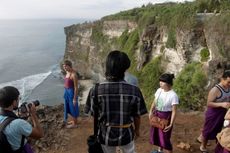 Pura Uluwatu Obyek Wisata Favorit di Bali